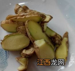 排骨猪肚加什么煲汤最好