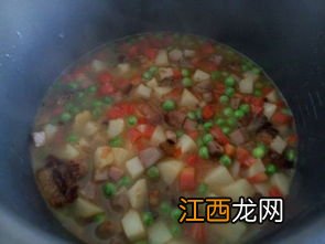 豌豆腊肉糯米饭电饭煮多久