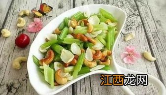 炒芹菜要用什么腰果