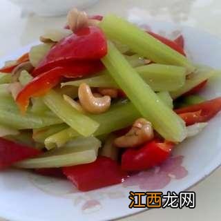 炒芹菜要用什么腰果