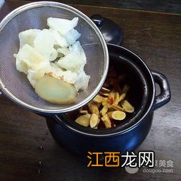 花胶鸽子顿放什么药材