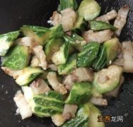 丝瓜烧什么菜好吃