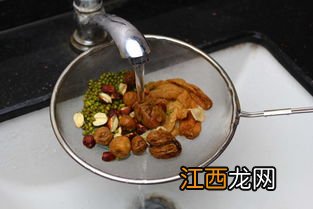 怎么煮莲子绿豆糖水