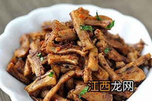 香菇根和什么做好吃