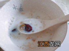 牛奶桃胶加什么糖