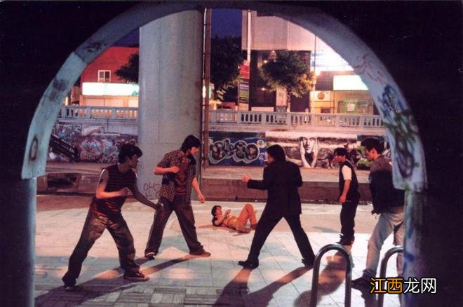 朴赞郁，韩国“老男孩”的狂想决心