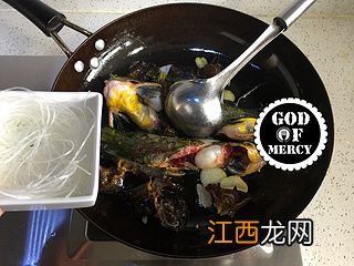 黄颡鱼汤炖多久