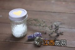 衣服上茶渍怎么去除小窍门