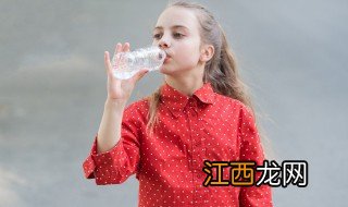 十四岁女孩特别叛逆怎么办 十四岁女孩特别叛逆怎么办呢