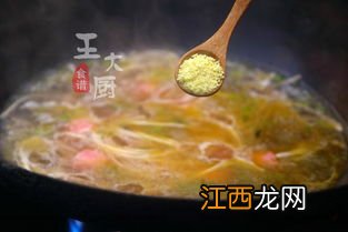 火腿肠配什么做面条好吃