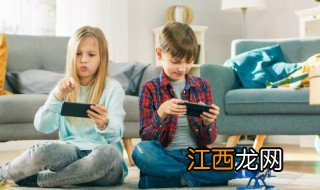 小孩玩手机好不好，小孩玩手机好不好看