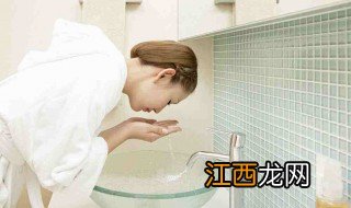 生理盐水洗脸的正确方法 盐水洗脸的正确方法