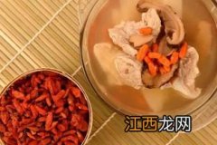 枸杞子配什么包汤