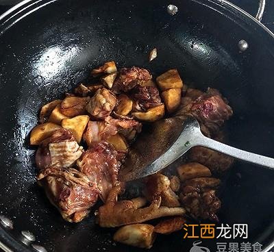 红烧鸡肉要煮多久