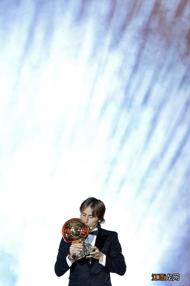莫德里奇:从战火中走来的金球先生