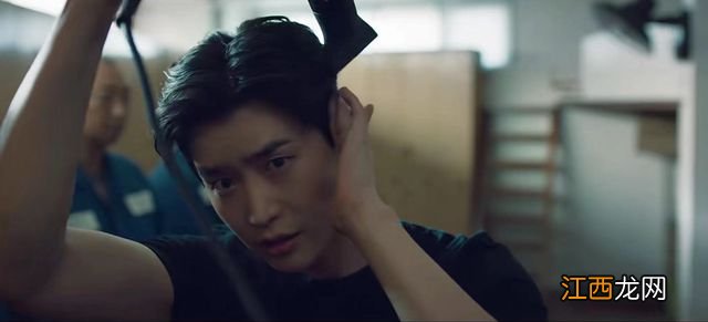 李钟硕《黑话律师》杀疯了,收视率破10%,李钟硕眼神戏令人惊叹