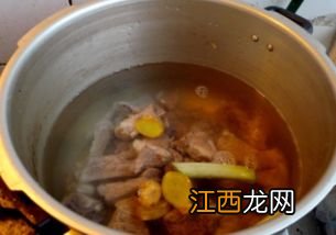 清汤排骨米饭怎么做