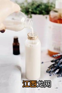 牛奶怎么打花视频