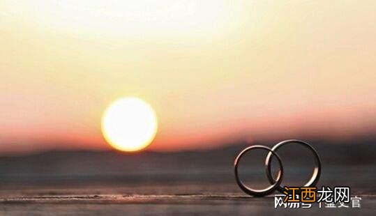 女子“怀胎”12个月未生,做B超后被老公抛弃,挺50公斤肚子流浪