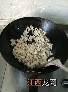 米豆腐炒鸡蛋怎么做