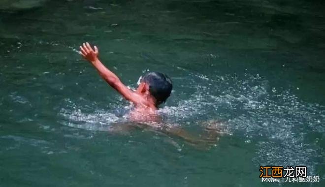 孩子溺水,这个流传最广的急救方法是错的,会耽误最佳抢救时间