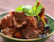 红烧羊肉里放什么菜好吃