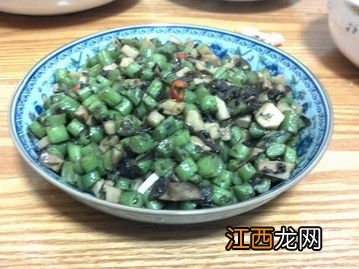 素炒四季豆用什么油