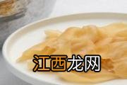 椰子煲鸡功效与作用 椰子煲汤用老椰子还是嫩椰子