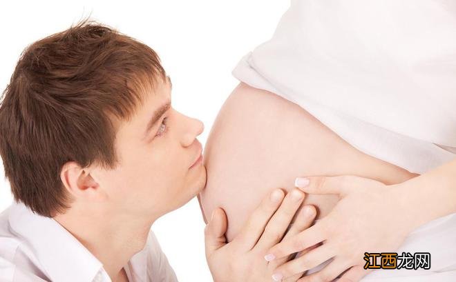 男孩成长中的三个阶段:“小男子汉”也需要被温柔地对待