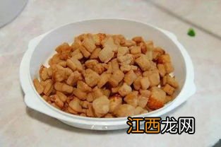 炼猪油的渣怎么才好吃