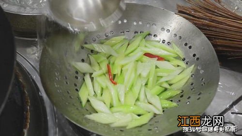 冷菜西芹丝调料怎么调