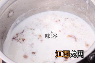 发好桃胶牛奶炖多久