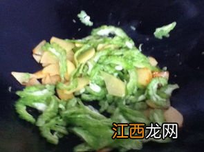 苦瓜和土豆怎么做好吃法