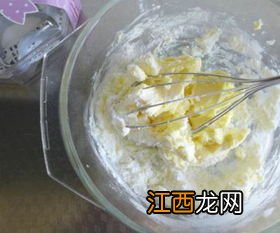 烤蛋糕油纸怎么铺