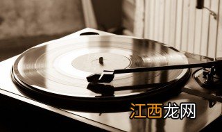 天青色等烟雨歌词 天青色等烟雨歌词出自什么歌曲