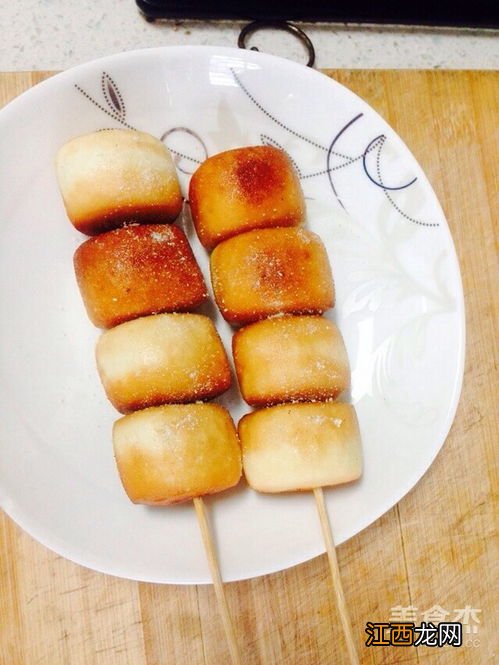 油炸小馒头用什么油炸得好看