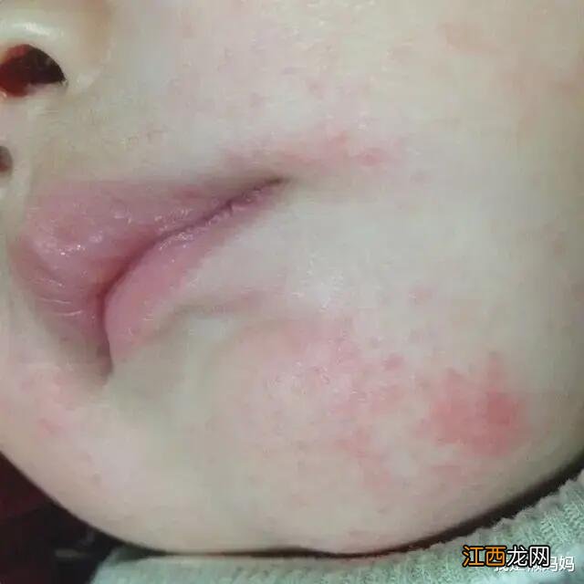 宝宝为什么喜欢吐舌头?3个原因,原来宝宝爱吐舌头和大脑发育有关