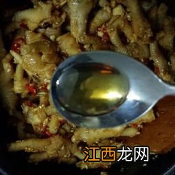 鸡脚有气味怎么去除