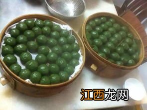 祖国的粑粑花什么意思