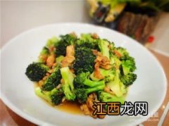 鸡炒西兰花怎么炒