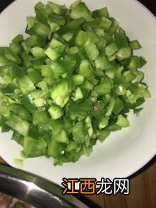 火腿青椒火烧怎么做