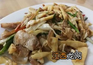 猪肉煲鲜笋先放什么