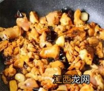 黄焖鸡煮多久