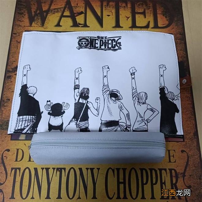 妈妈代替孩子网购,意外发现“图案辣眼睛”,算是矫枉过正吗?