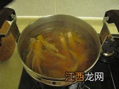 用什么药材煲鸡汤好