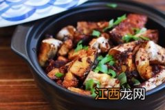 香辣鱼里应该放什么菜