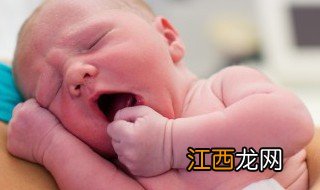 婴儿放床上平躺喂奶粉可以吗 躺在床上喂奶粉可以吗?
