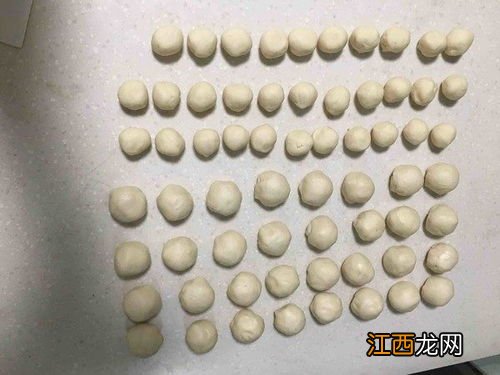 蛋黄酥漏了油酥怎么办