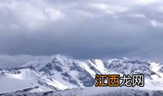 过雪山草地的歌词 过雪山草地的歌词赏析