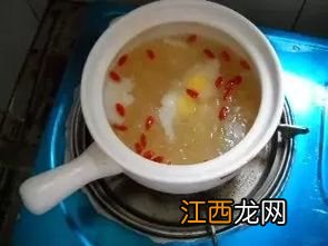 白鸽蛋银耳煮多久